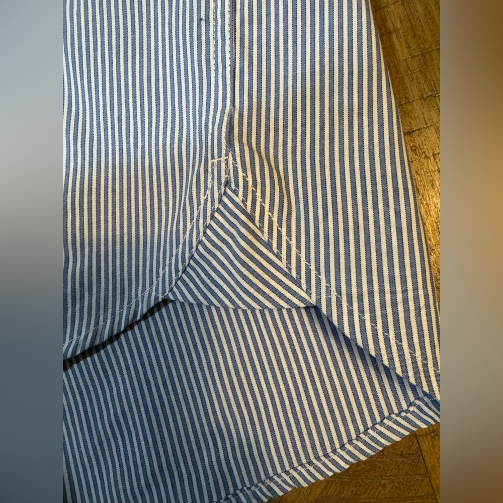 IZOD Men's Blue Striped Button Up Short Sleeve Shirt NWOT - Picture 7 of 10